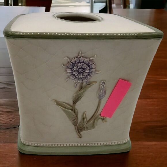 Croscill Crackle Glaze Raised Flowers Veronica Bath Ceramic Tissue Box Cover - Picture 6 of 11